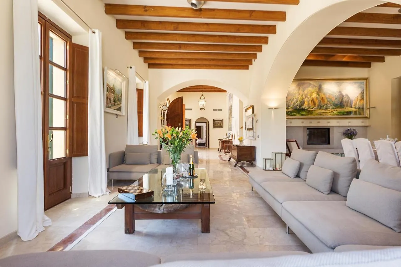 Majestic Holiday Estate Up To 12 In Calvia 0*, Calvià