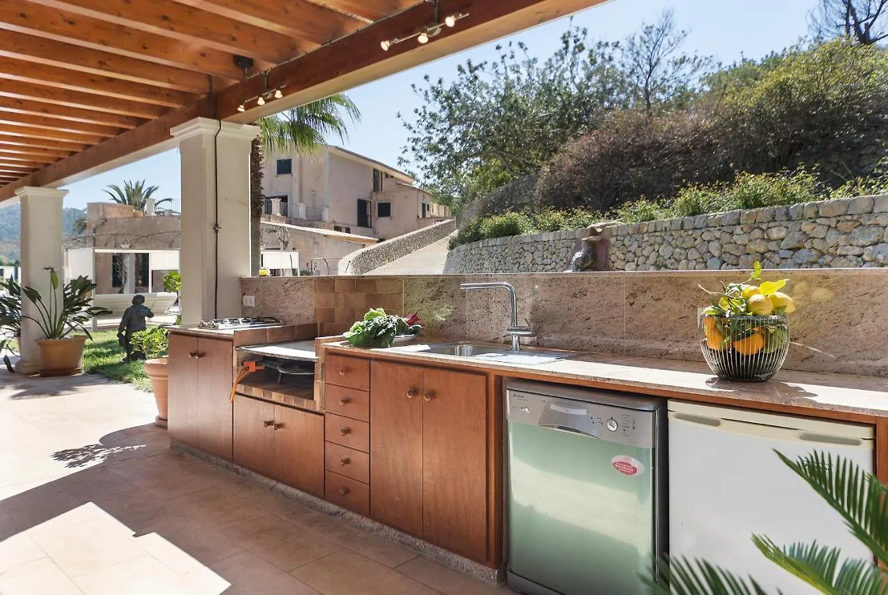 Majestic Holiday Estate Up To 12 In Calvia Spanien