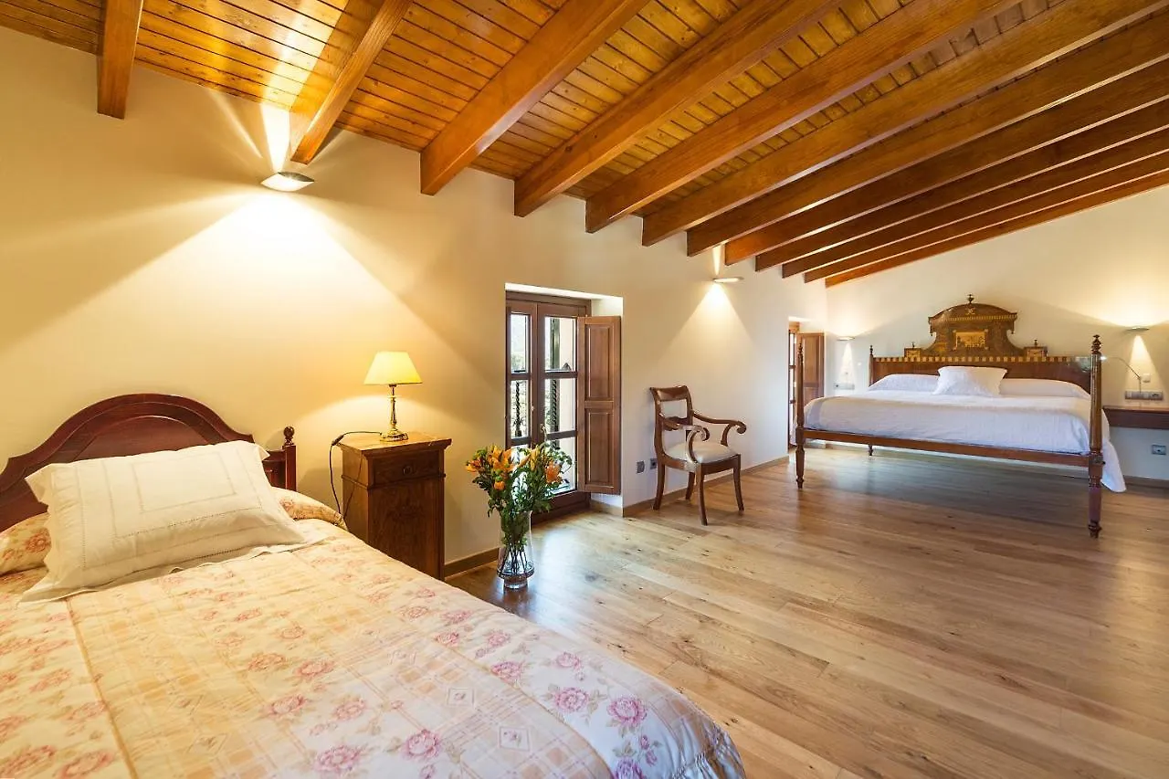 Majestic Holiday Estate Up To 12 In Calvia Ferienhaus